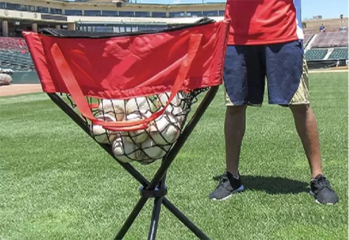 ماسك مثلث البيسبول مع غطاء