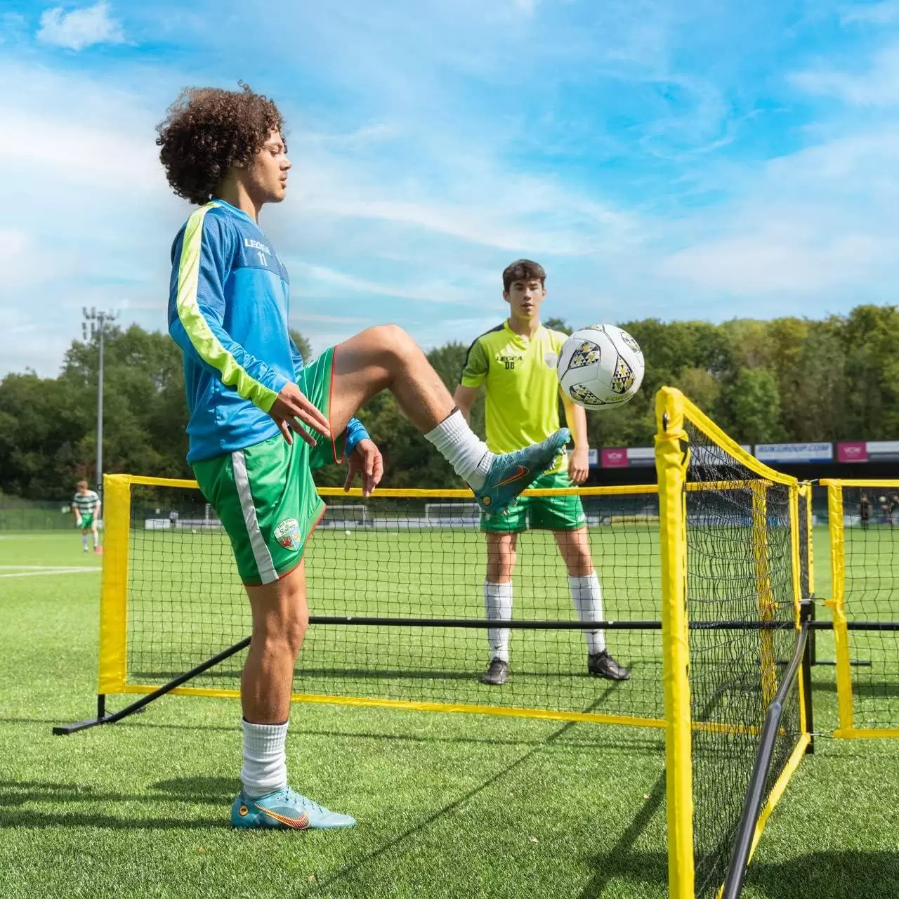 ممارسة متعددة الوظائف عبر الشبكة